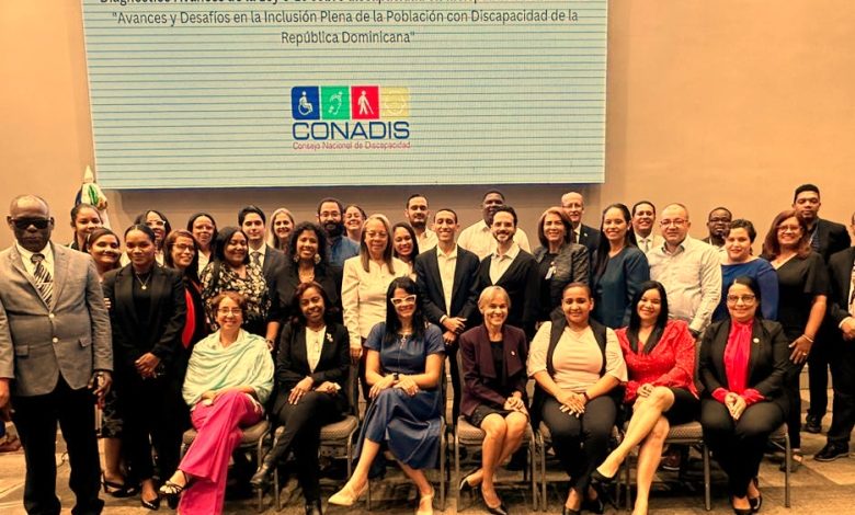 CONADIS trabaja política pública en personas discapacidadas
