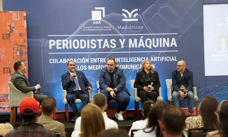 Alf Álvarez invita a periodistas a utilizar la inteligencia artificial