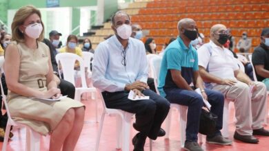 Photo of «DAR EJEMPLO Y PROVOCAR CAMBIOS EN LA SOCIEDAD DOMINICANA COMIENZA POR FUNCIONARIOS PÚBLICOS POR ESO ESPERO MI TURNO PARA VACUNARME DEL COVID-19 » RAQUEL PEÑA VICEPRESIDENTE REPÚBLICA DOMINICANA