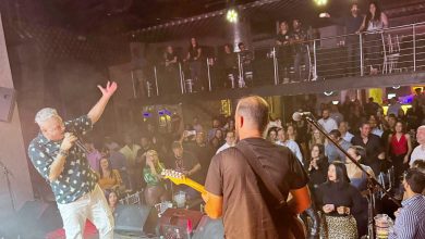 Banda de Pop Rock Aljadaqui y Los Rabanes en tarima
